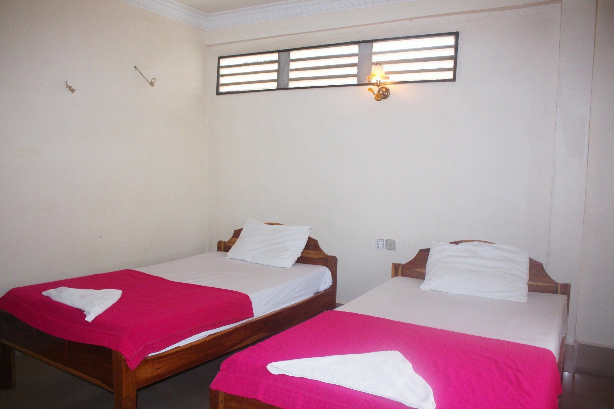 Shang Hai Guesthouse Battambang Exterior foto