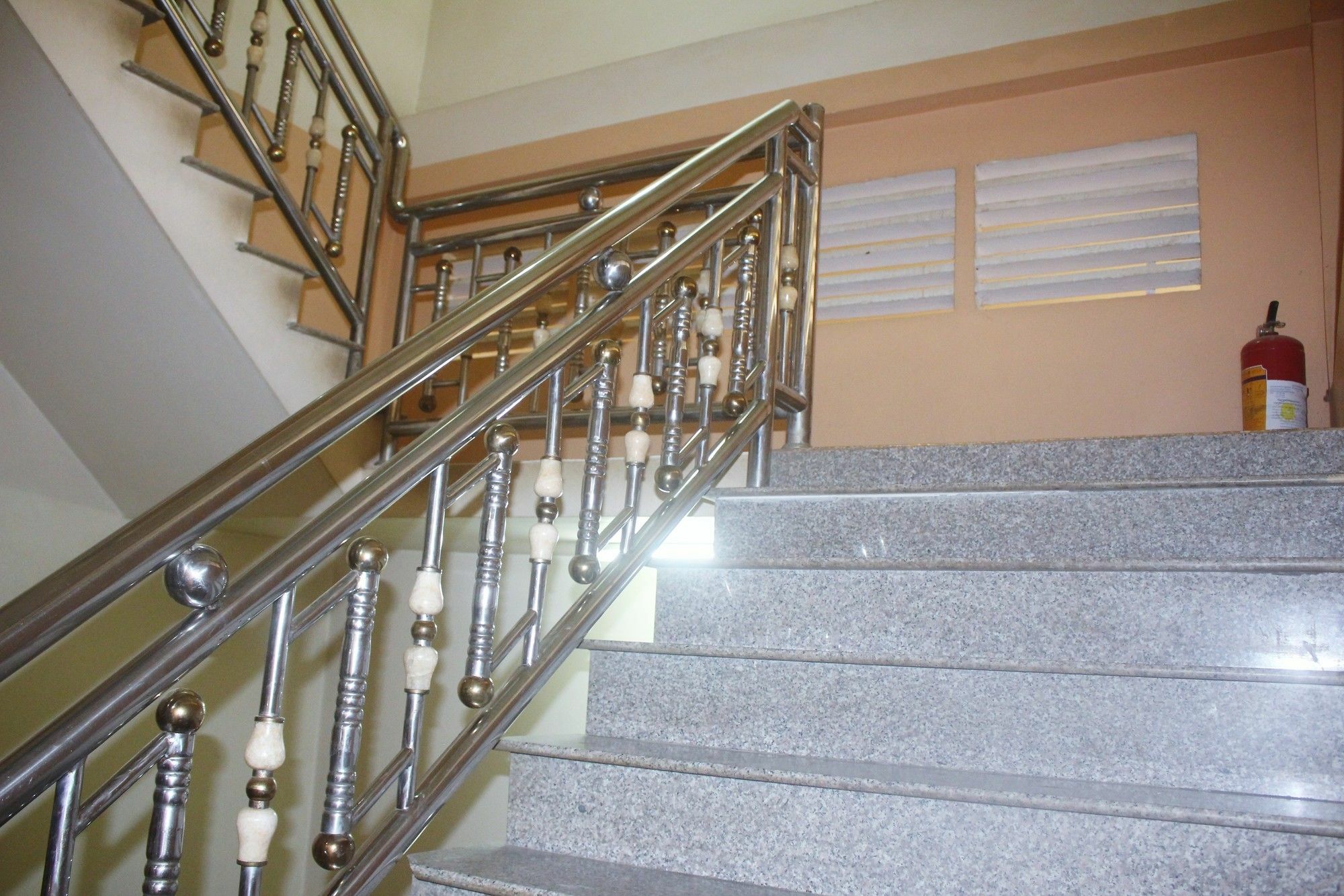Shang Hai Guesthouse Battambang Exterior foto